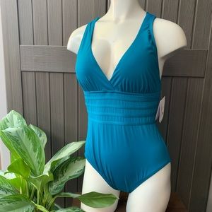 8/29  la Blanca swimsuit